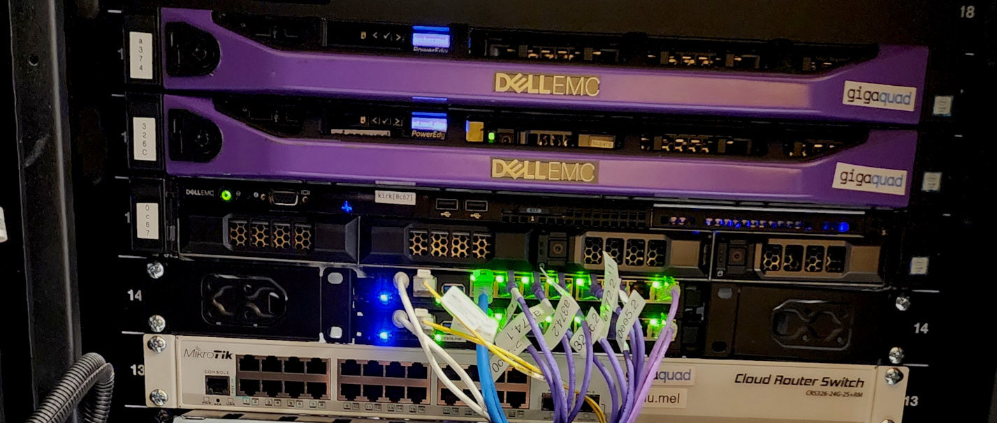 gigaquad rack close up